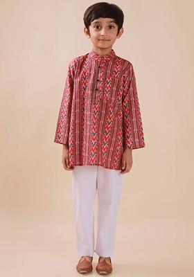 Red And White Chevron Printed Pure Cotton Mandarin Collar Straight Kurta And Trousers