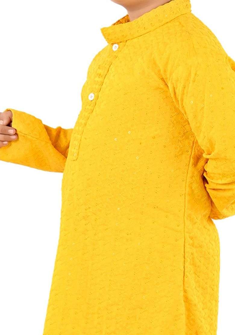 Boys Ethnic Motifs Embroidered Sequinned Mandarin Collar Kurta With Trousers - Indya