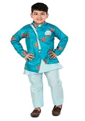 Boys Mandarin Collar Long Sleeves Thread Work Kurta With Trousers