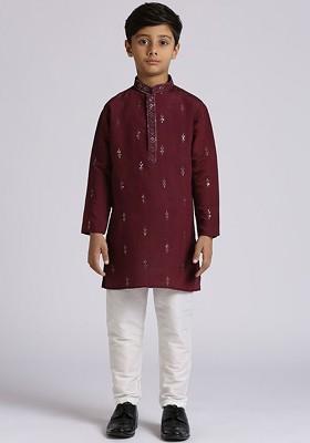 Boys Ethnic Motifs Embroidered Sequinned Mandarin Collar Kurta With Pyjamas