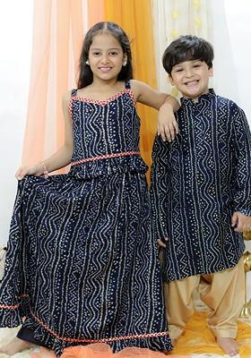 Boys Bandhani Printed Mandarin Collar Kurta With Patiala