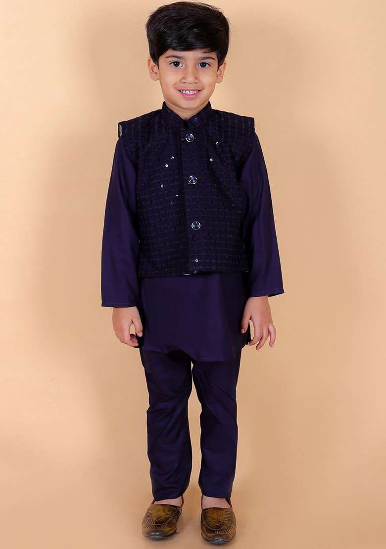 Boys Regular Sequinned Mandarin Collar Straight Kurta With Pyjama With Jacket - Indya
