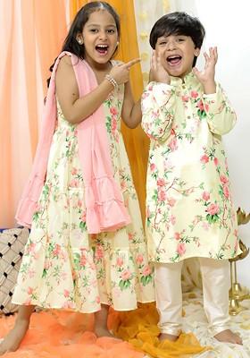 Boys Mandrain Collar Floral Printed Regular Kurta With Pyjamas