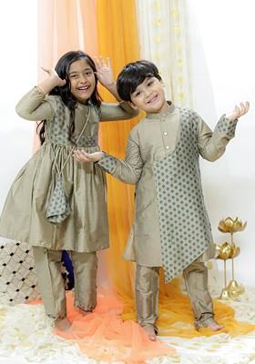 Boys Ethnic Motifs Mandrain Collar Angrakha Kurta Set