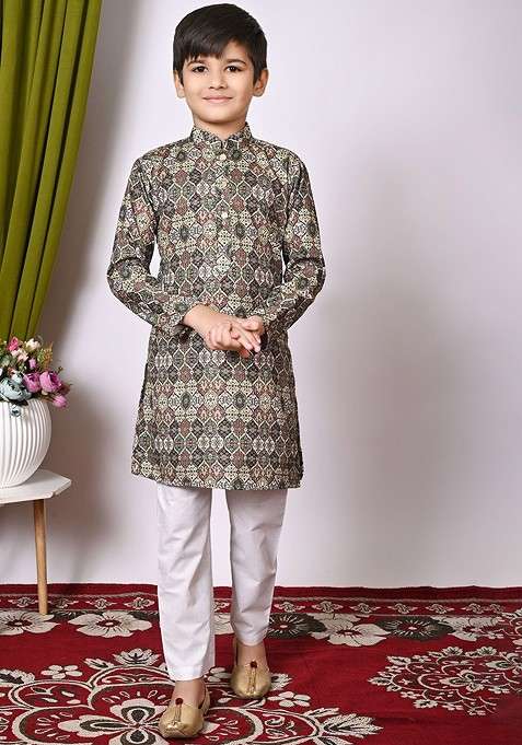 Green Embroidered Blended Kurta Set For Boys
