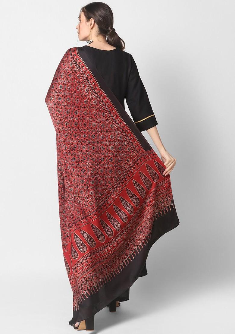 Maroon And Black Ethnic Motifs Block Printed Dupatta