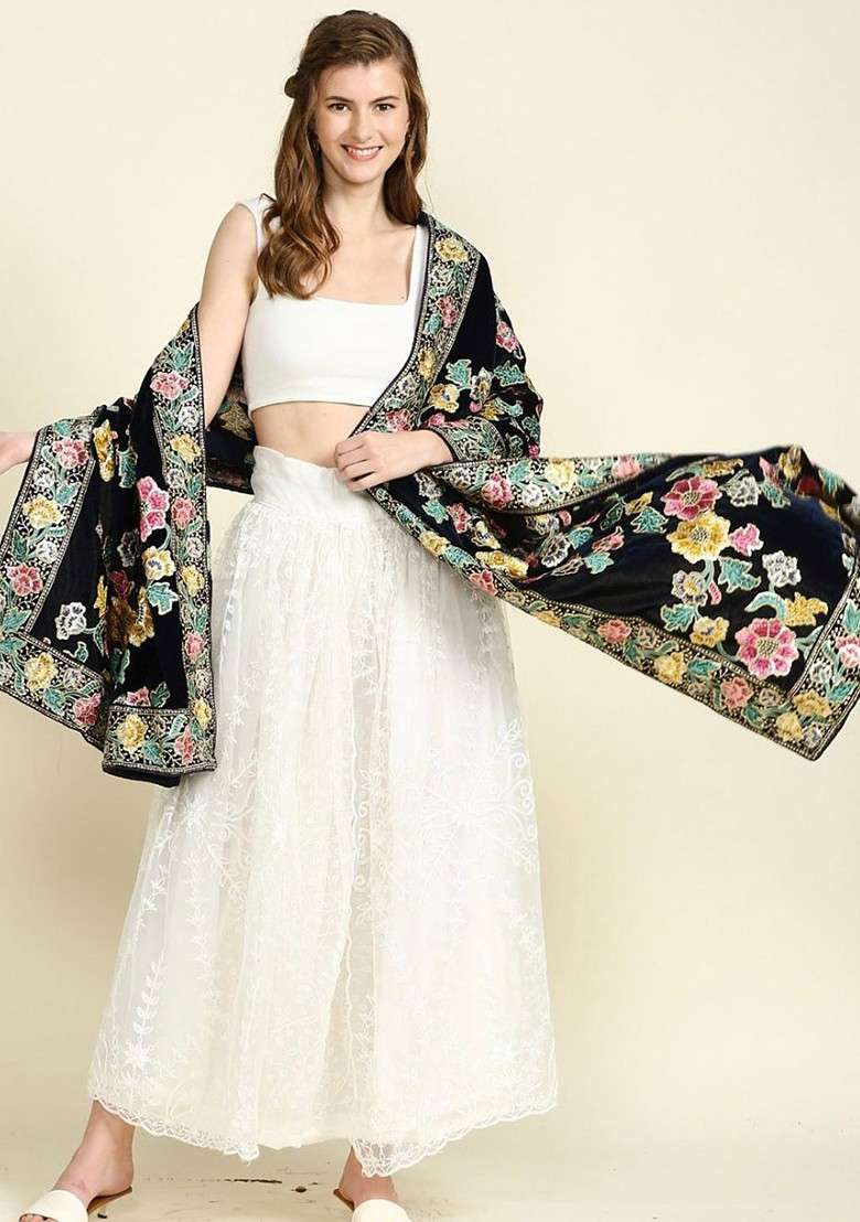 Women Embroidered Velvet Dupatta With Zardozi - Indya