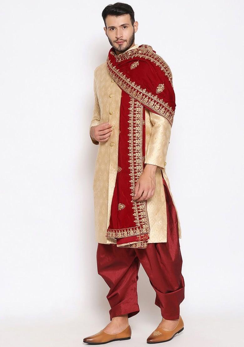 Men Maroon And Gold Toned Embroidered Velvet Dupatta With Zardozi