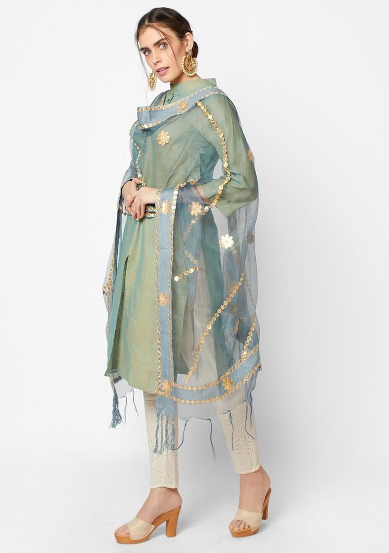 Grey And Gold Toned Organza Dupatta With Gotta Patti