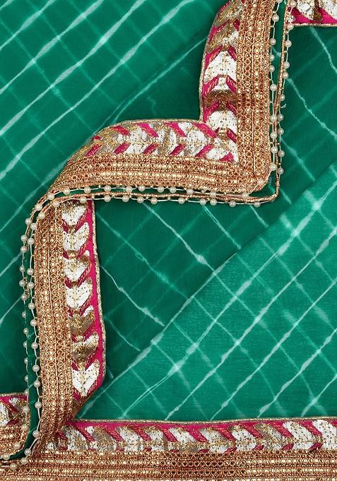 Green And White Leheriya Patterned Gotta Patti Dupatta