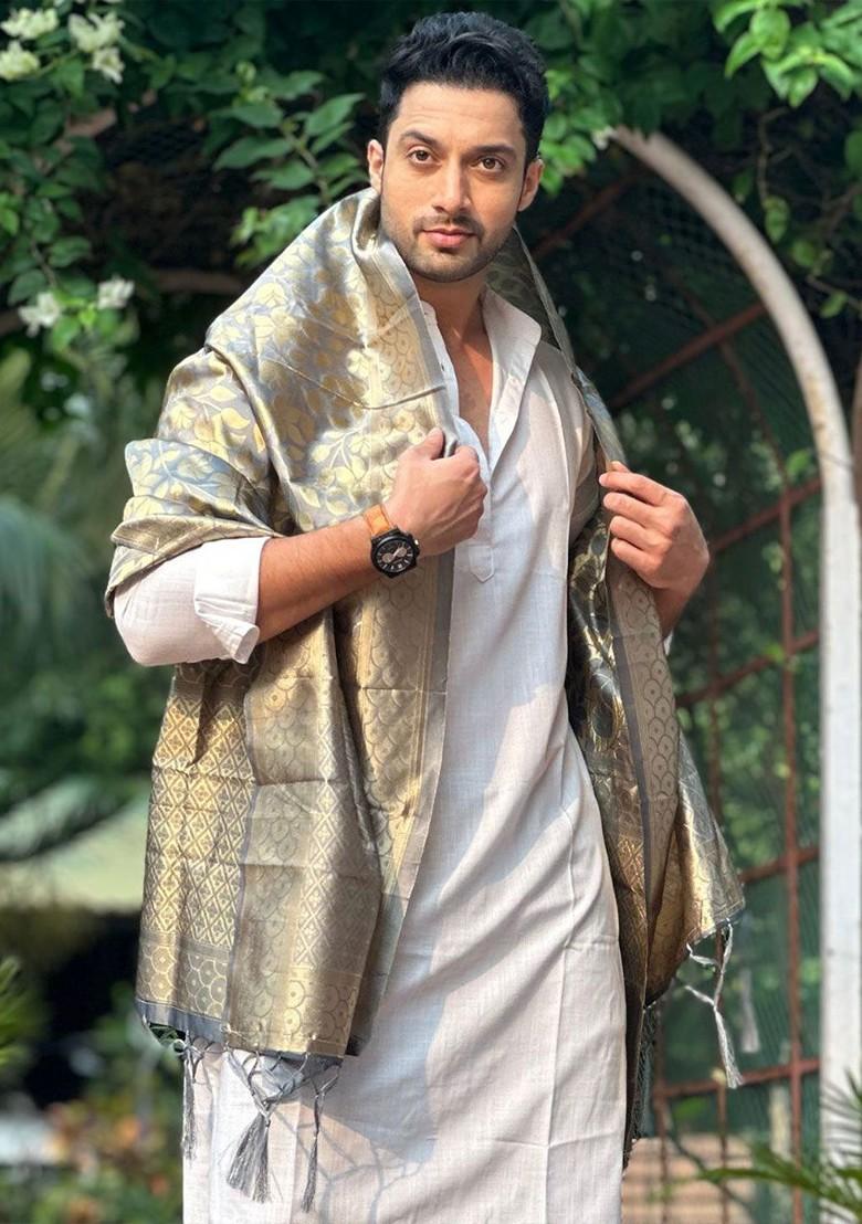 Floral Woven Design Banarasi Silk Dupatta