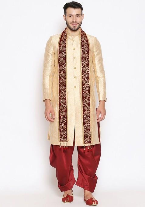 Men Maroon And Gold Toned Embroidered Velvet Dupatta With Zardozi
