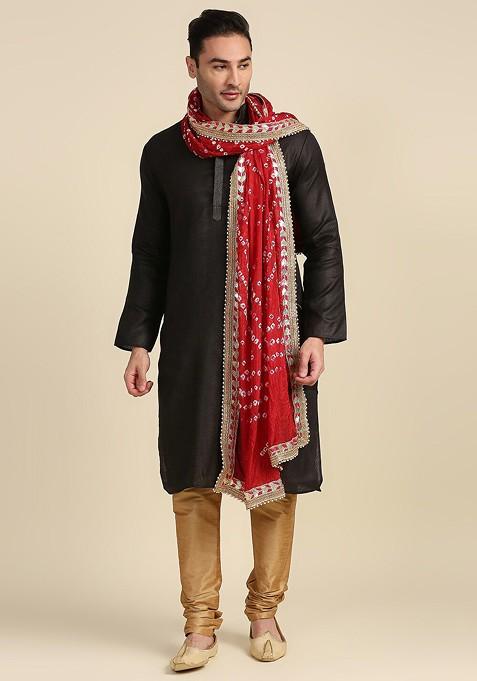 Men Maroon And Off White Bandhani Dupatta With Gotta Patti