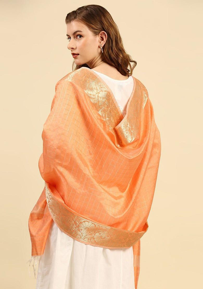 Peach Coloured And Gold Toned Checked Dupatta With Zari