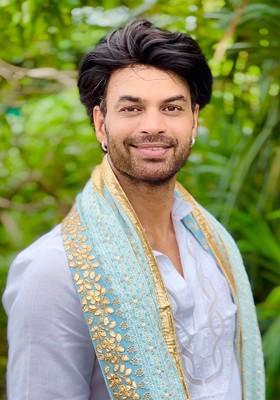 Men Floral Lucknowi Work Embroidered Georgette Dupatta With Gotta Patti