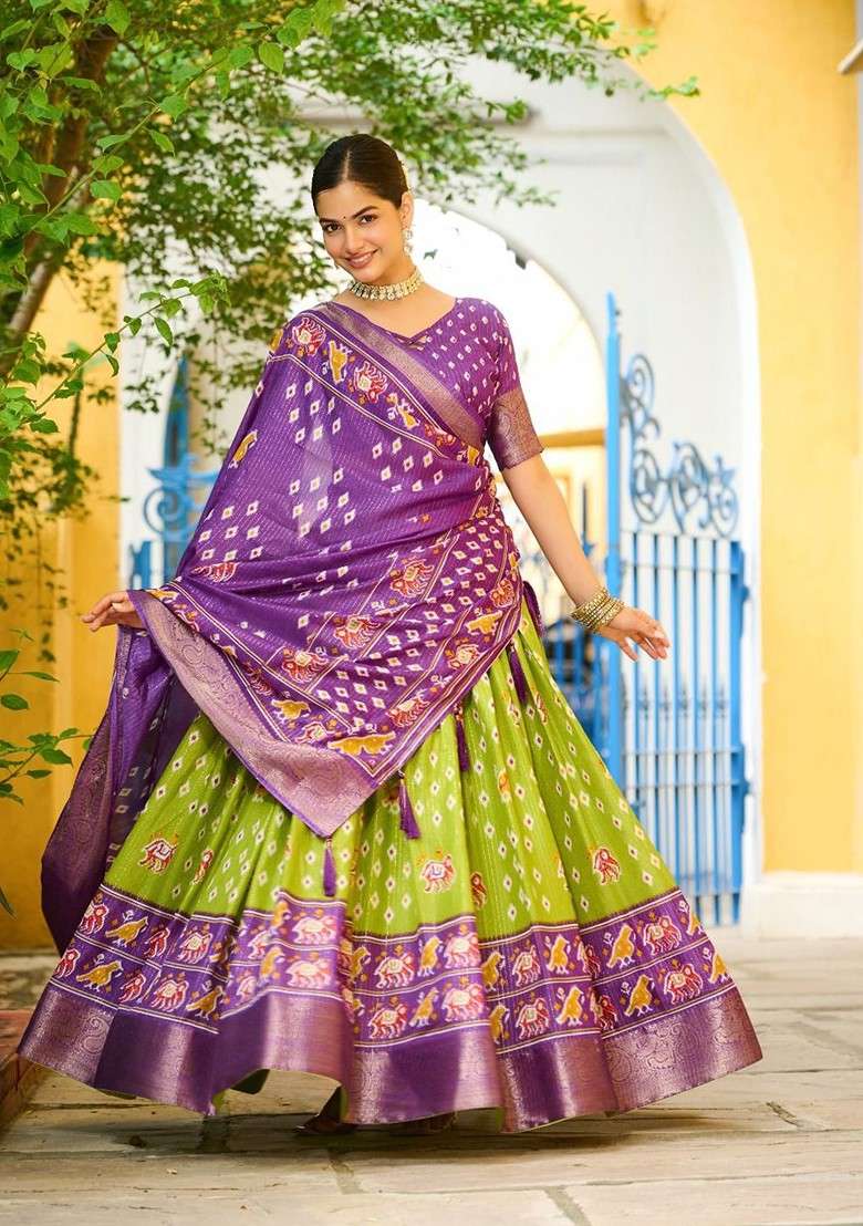 Green Printed Blended Chaniya Choli Set For Navratri And Garba - Indya
