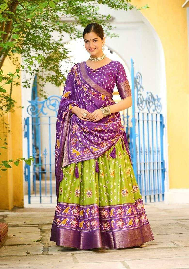 Green Printed Blended Chaniya Choli Set For Navratri And Garba - Indya