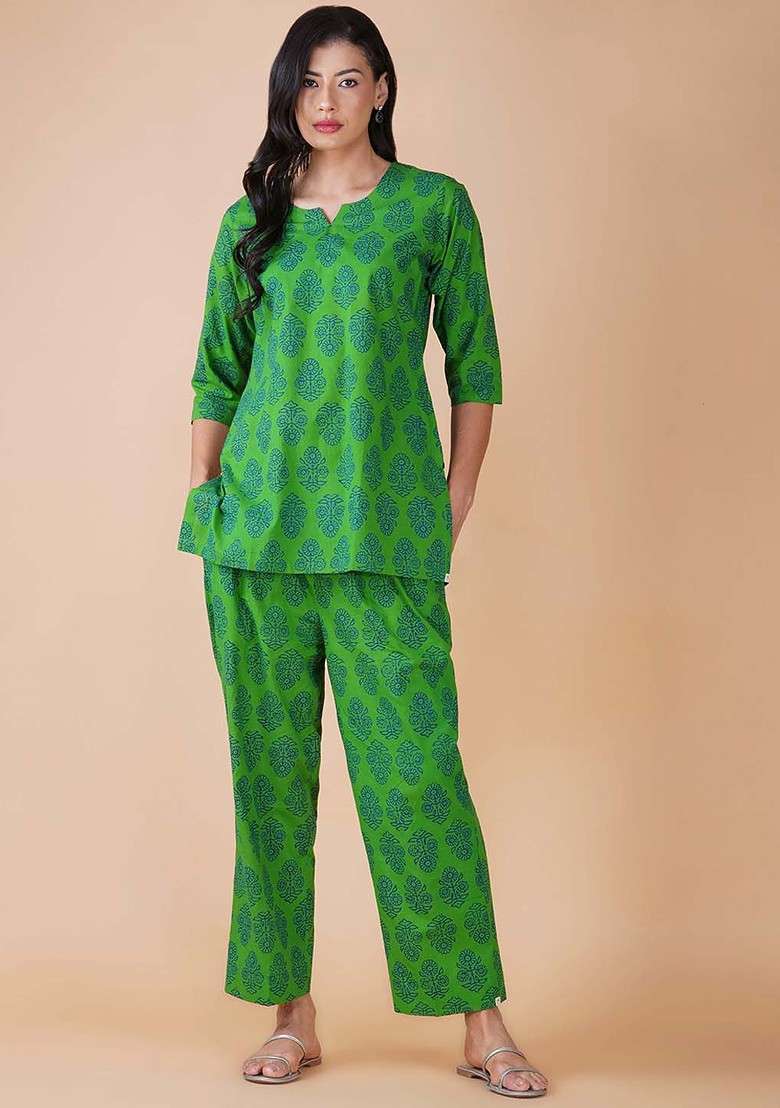 Green Ethnic Motifs Printed Pure Cotton Top With Trousers - Indya