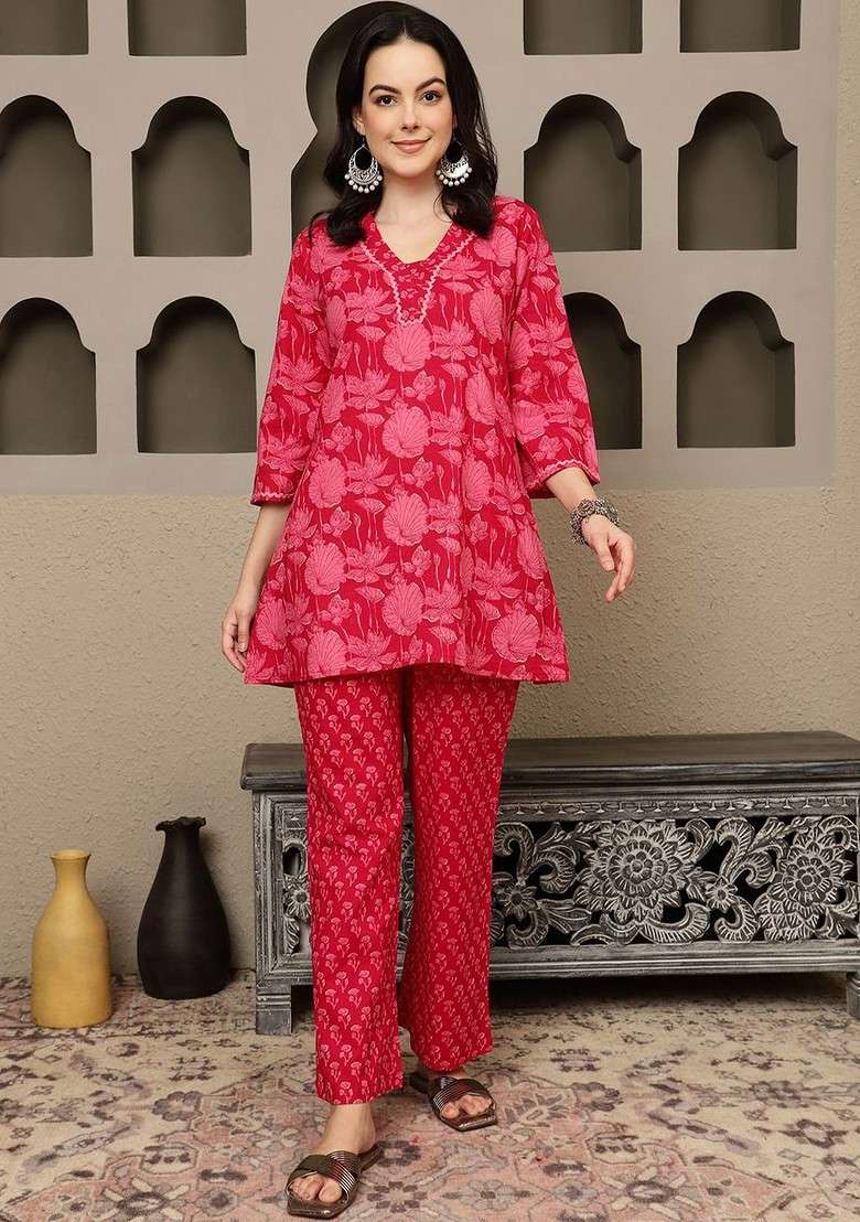 Red Women Floral Printed Top With Trousers Coords - Indya