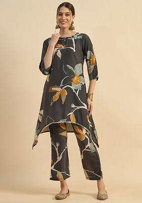 Grey Floral Printed Keyhole Neck Gotta Patti Tunic With Trousers
