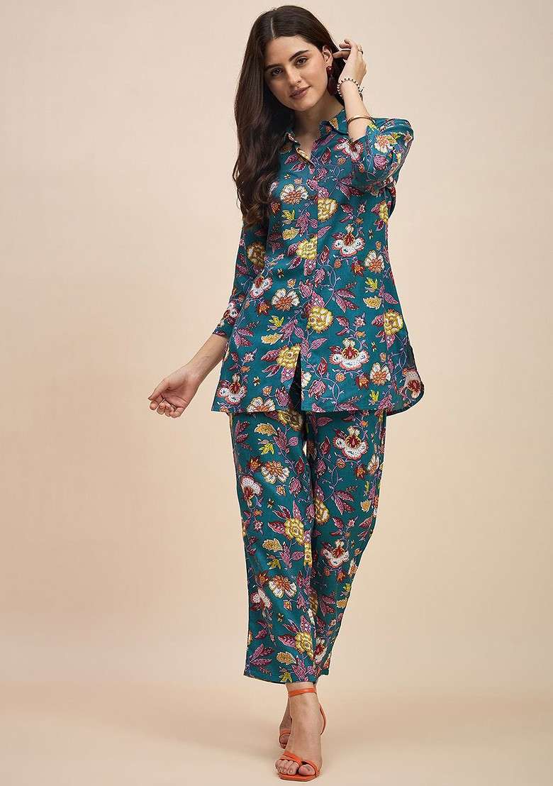 Green Floral Printed Shirt Collar Pure Cotton Tunic With Trousers - Indya
