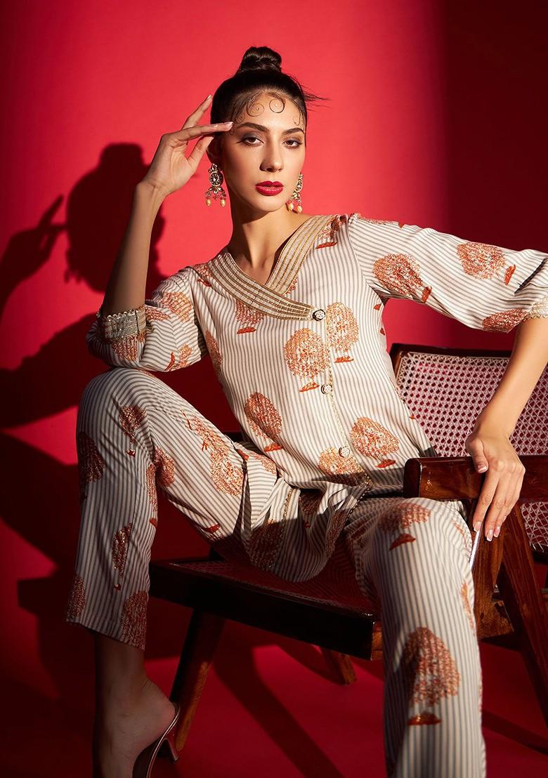 Off White Ethnic Motifs Printed Angrakha Kurta With Trousers