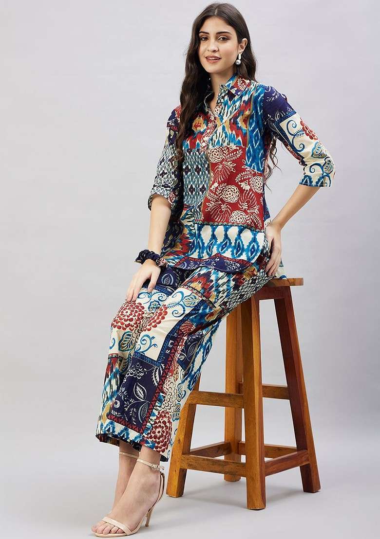 Navy Blue Geometric Printed Threequarter Sleeves Pure Cotton Top With Palazzo And Scrunchie - Indya