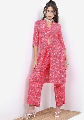 Pink Pink Bandhani Printed Crop Top With Trousers And Jacket