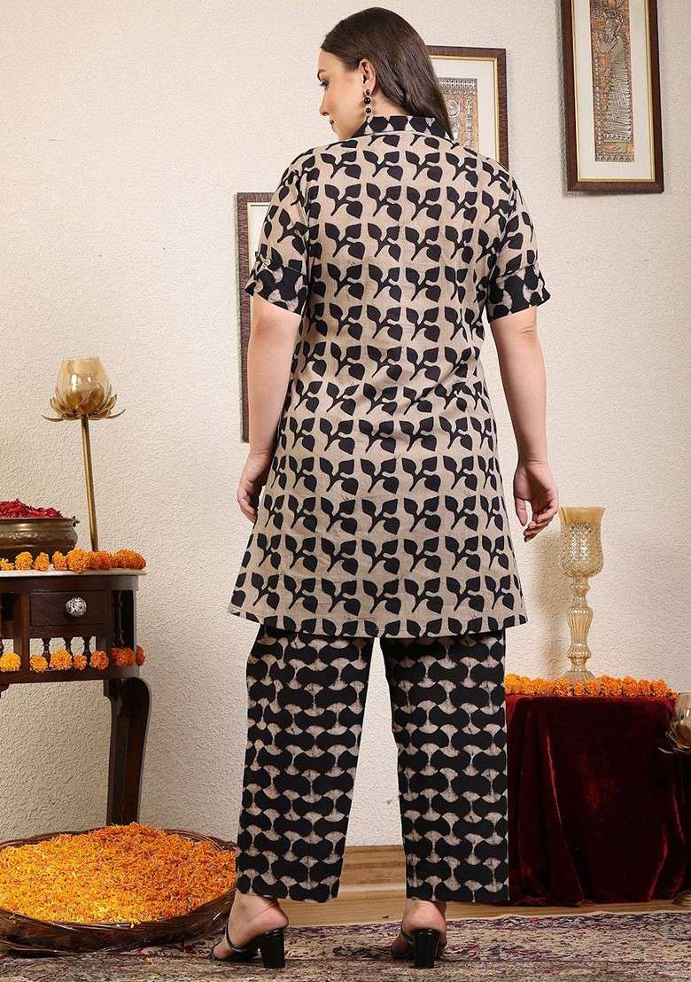 Black Printed Shirt Collar Short Sleeves Pure Cotton Top With Trouser - Indya