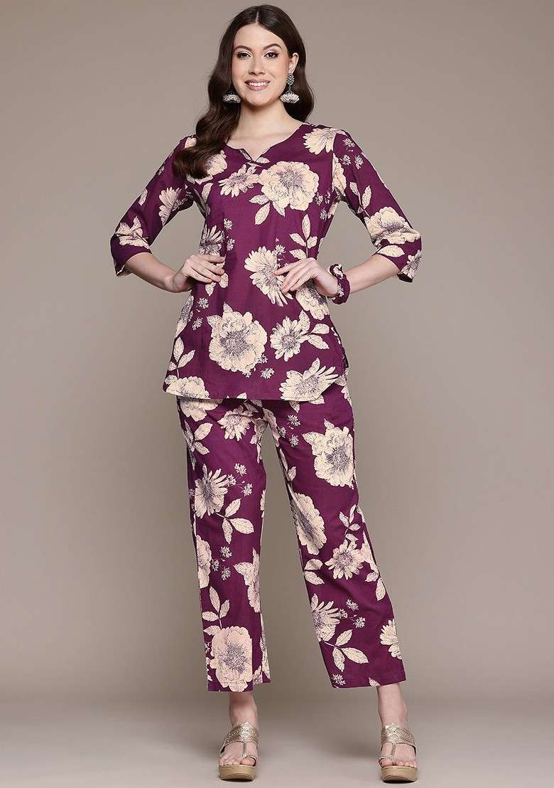 Purple Women Floral Printed Pure Cotton Tunic With Trousers And Scrunchie - Indya