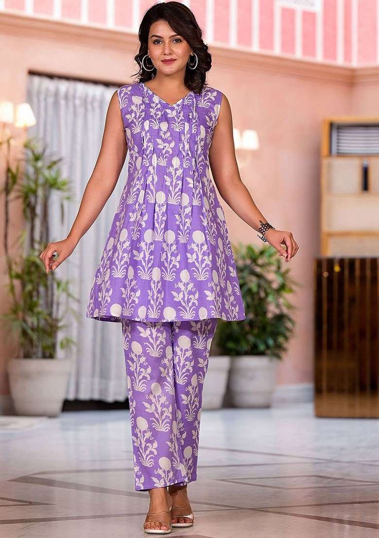 Lavender Floral Printed Pleated Pure Cotton Tunic Ith Trousers - Indya