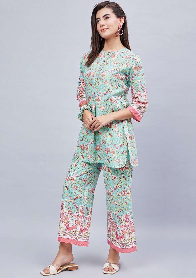 Sea Green Floral Printed Round Neck Pure Cotton Top With Trouser And Scrunchie - Indya