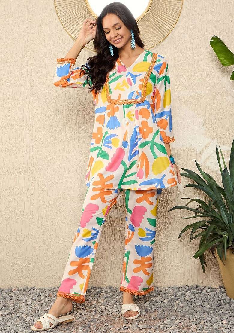 Off White Off White Floral Printed Vneck Threequarter Sleeves Top With Trouser - Indya