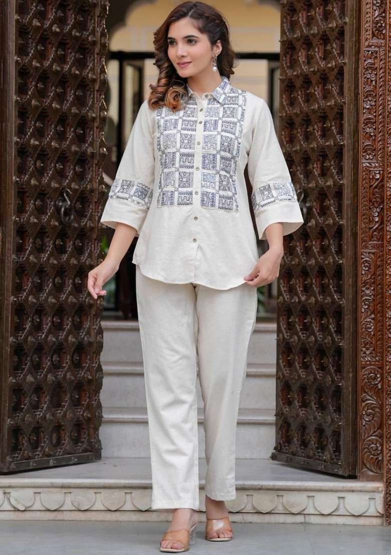Off White Moda Rapido Women Printed Coords - Indya