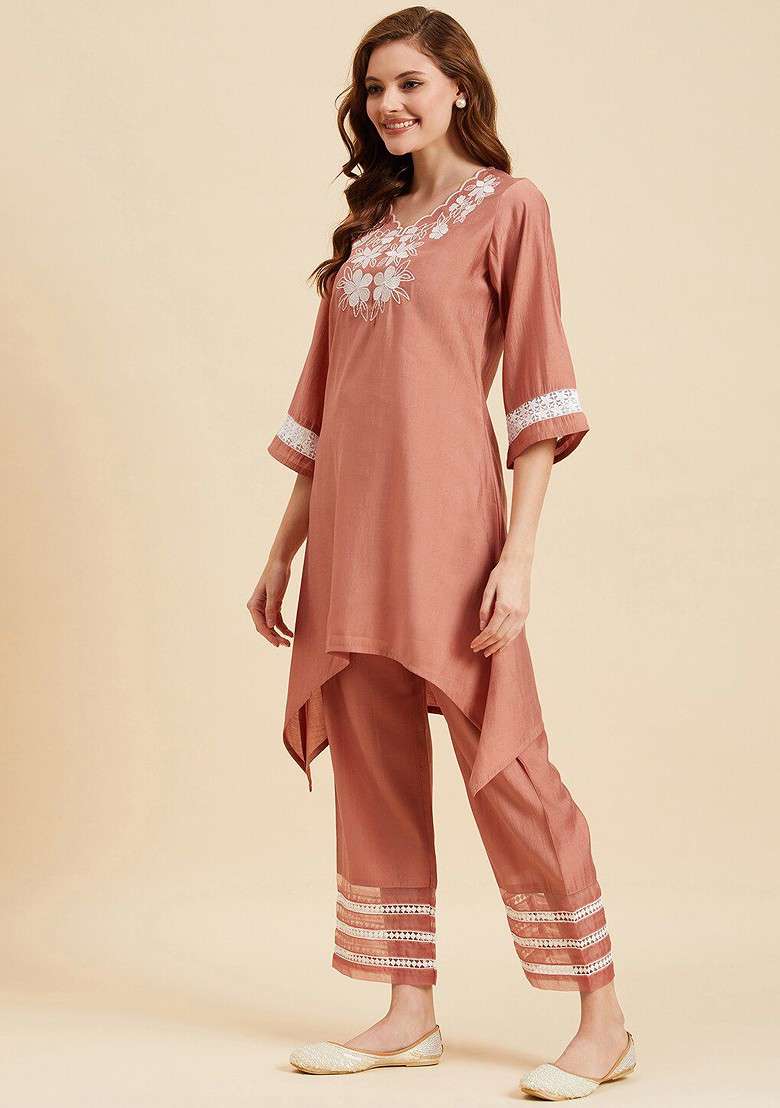 Peach Floral Embroidered Vneck Tunic With Trousers - Indya
