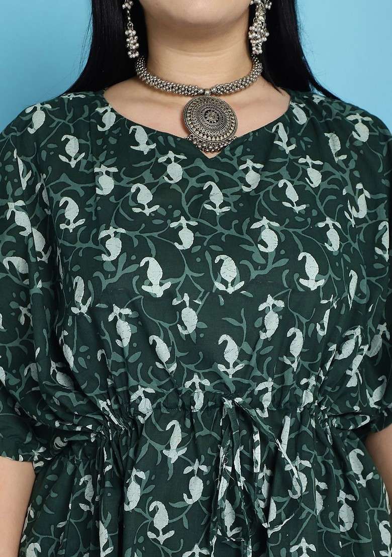 Green Plus Size Paisley Printed Vneck Gathered Pure Cotton Kaftan Tunic With Trousers - Indya