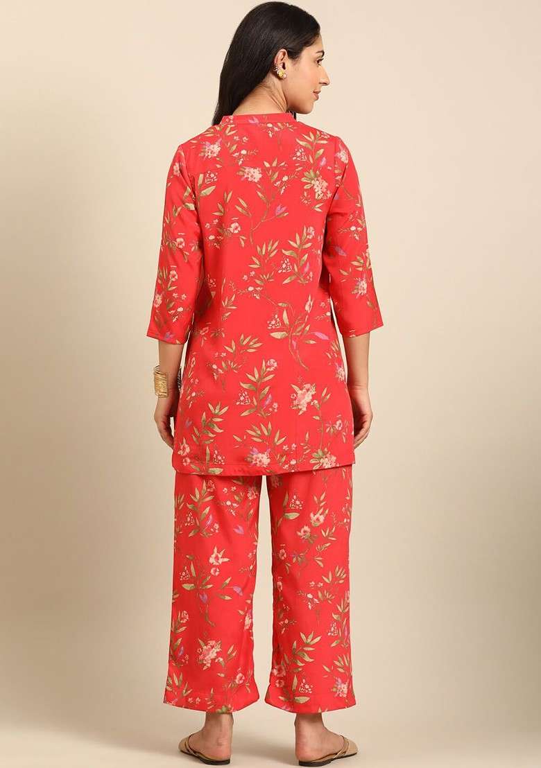 Red Floral Printed Mandarin Collar Threequarter Sleeves Kurta Ith Trousers - Indya