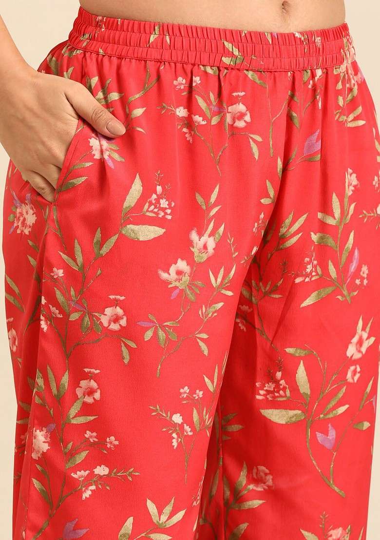 Red Floral Printed Mandarin Collar Threequarter Sleeves Kurta Ith Trousers - Indya