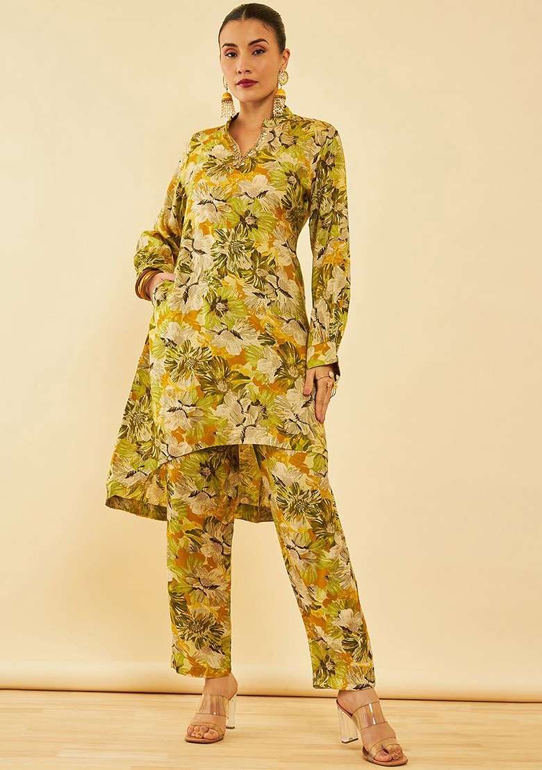 Green Floral Printed Muslin Regular Mirror Work Kurta With Trousers - Indya