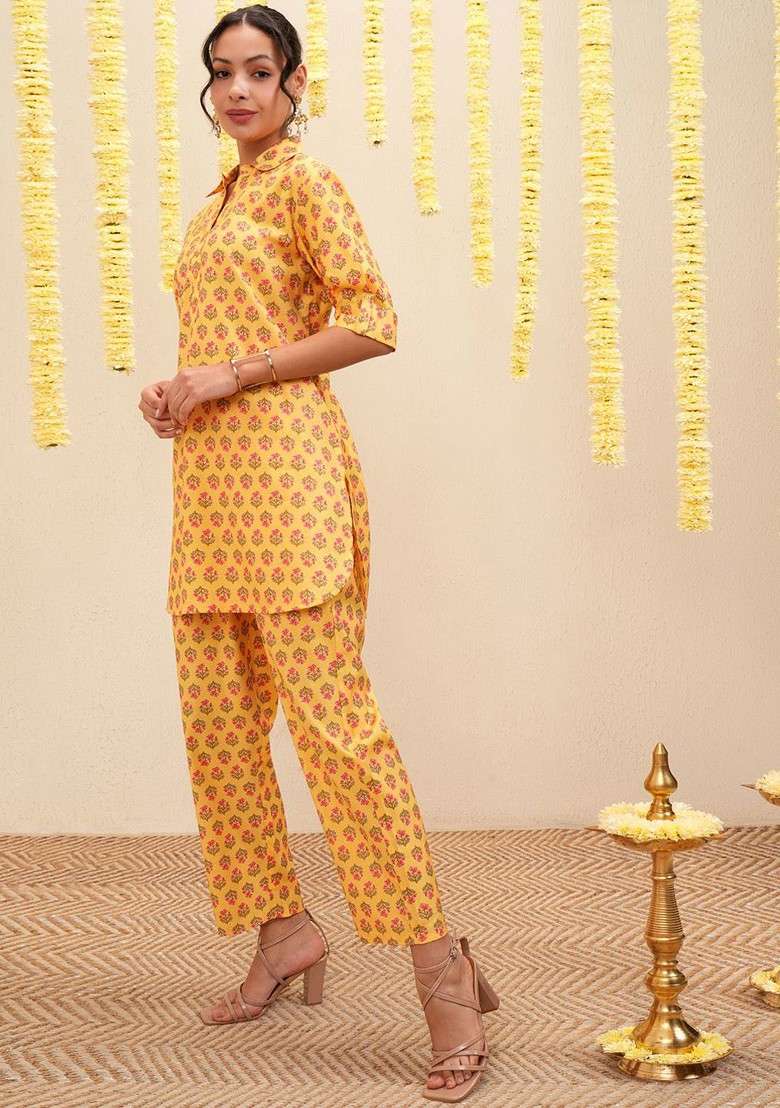 Mustard Mustard Floral Printed Shirt Collar Tunic With Trouser - Indya