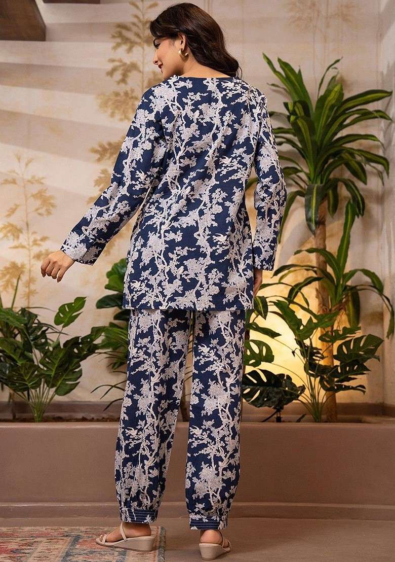 Blue Floral Printed Vneck Pure Cotton Tunic Ith Trousers - Indya