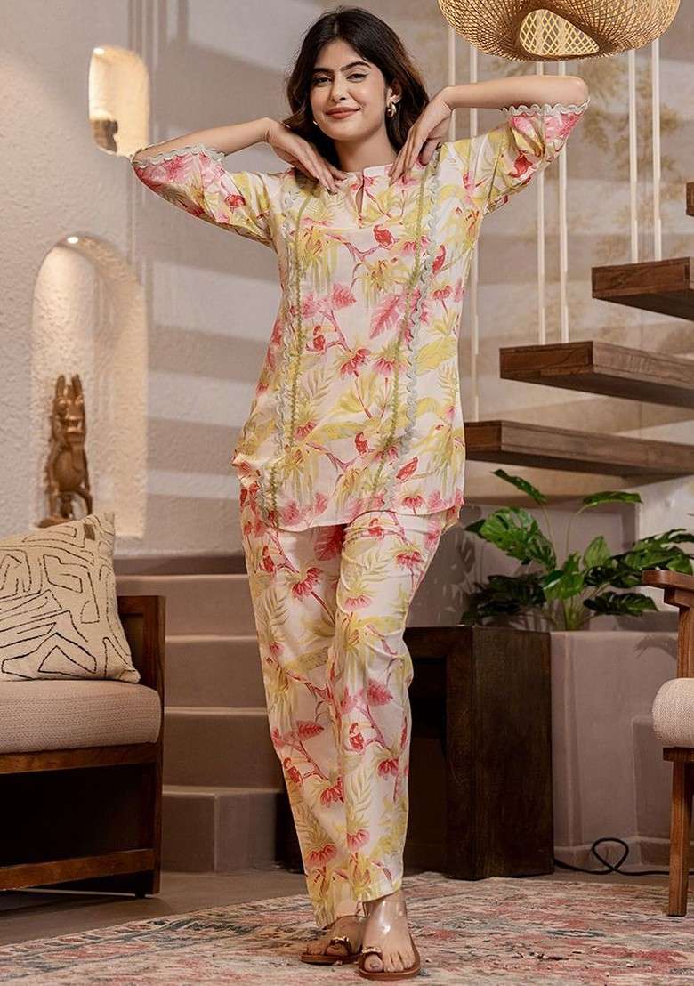 White Floral Printed Mandarin Collar Pure Cotton Tunic Ith Trousers - Indya