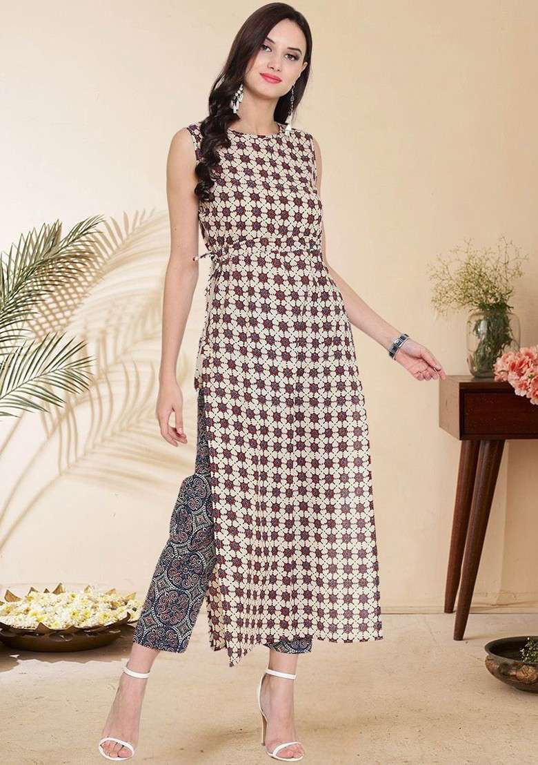 Off White Printed Round Neck Top With Trousers Coords - Indya