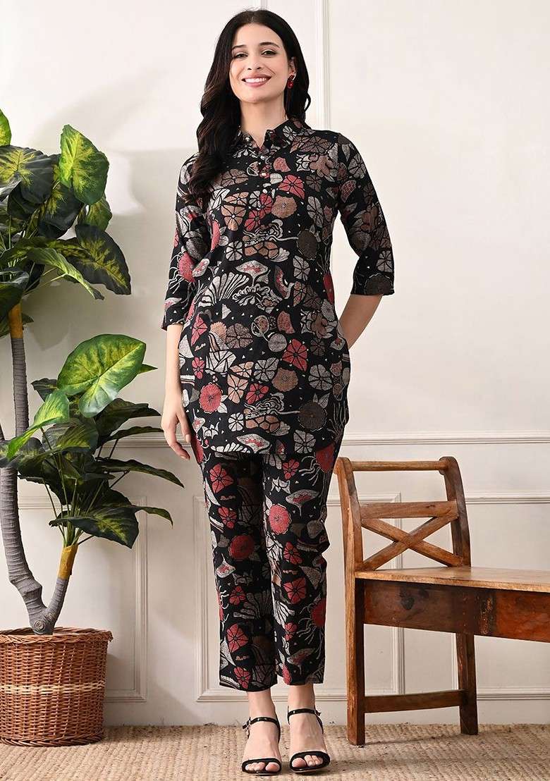 Black Floral Printed Shirt Collar Pure Cotton Straight Tunic With Trouser - Indya