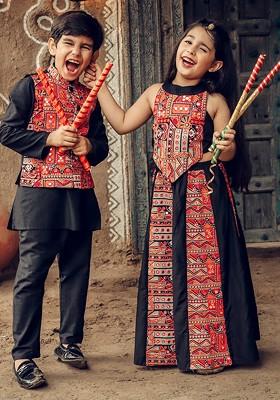 Black Embroidered Blended Lehenga Choli For Girls