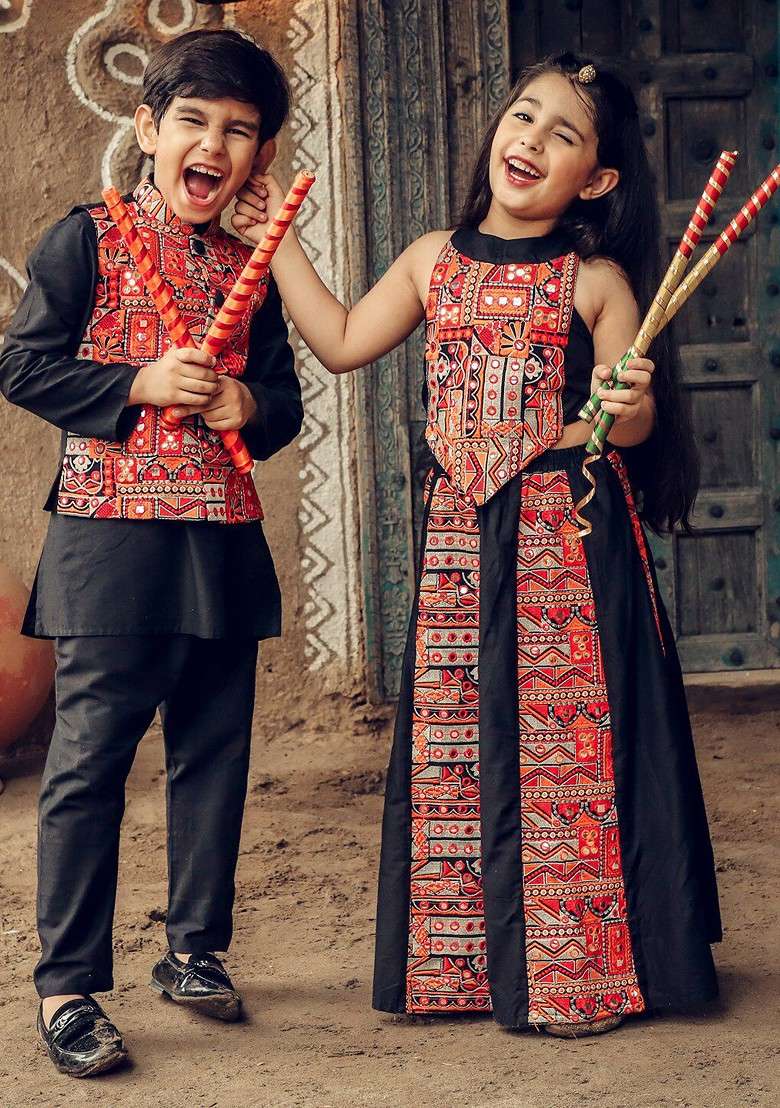 Black Embroidered Blended Lehenga Choli For Girls - Indya
