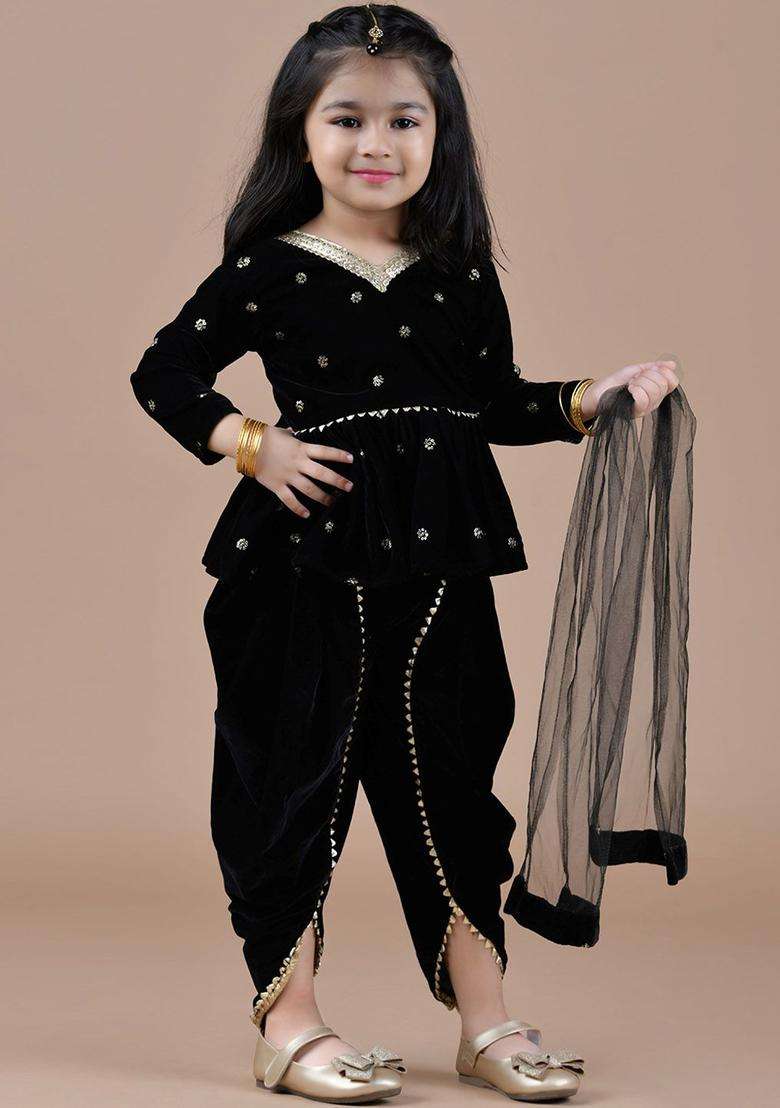 Black Embroidered Velvet Kurta Set For Girls - Indya
