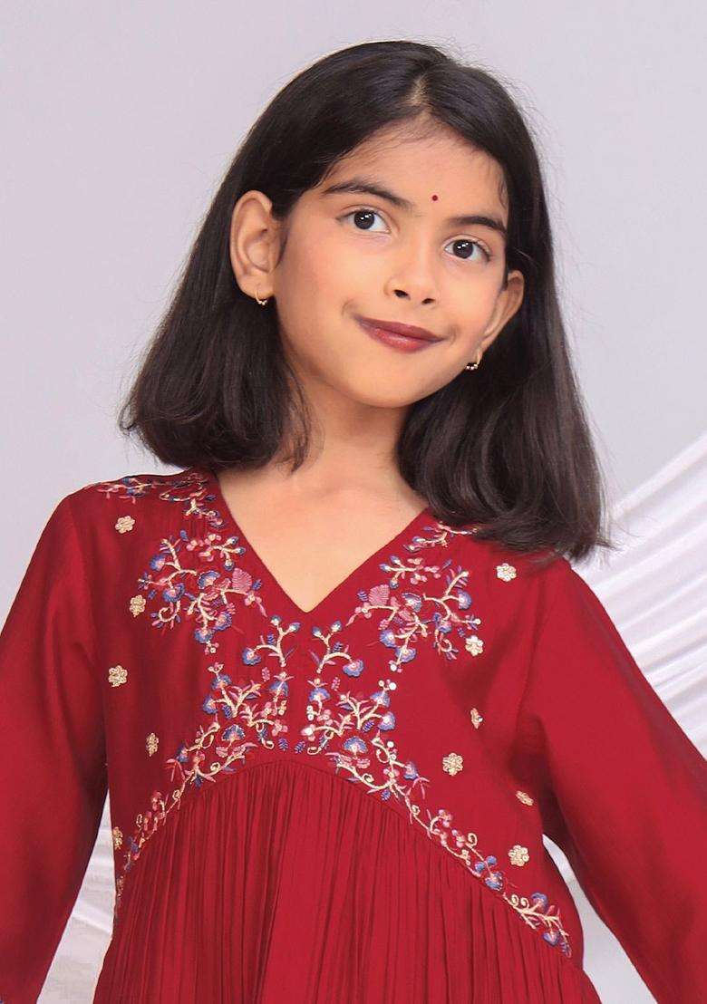 Red Embroidered Silk Kurta Set For Girls - Indya