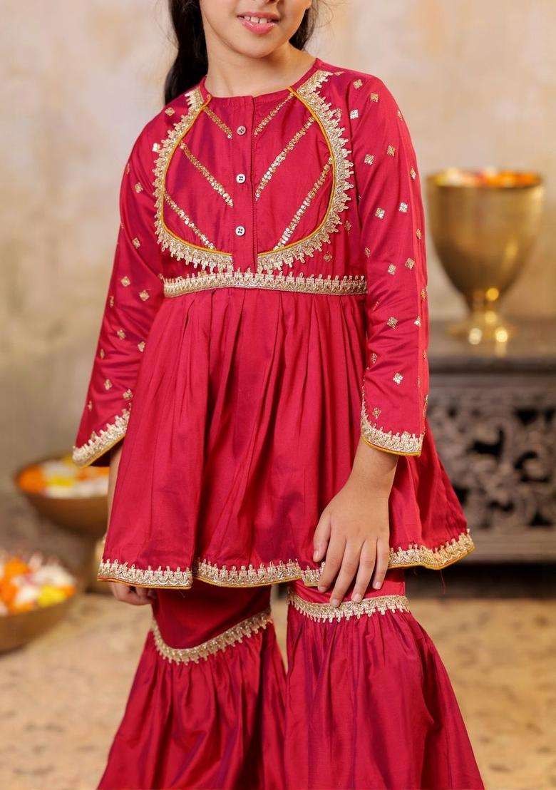 Red Embroidered Viscose Kurta Set For Girls - Indya