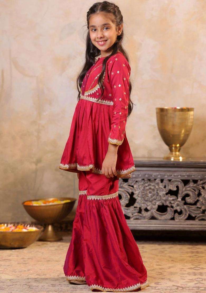 Red Embroidered Viscose Kurta Set For Girls - Indya